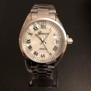 Geneva Women Watch Stainless Quartz Vintage Silver Color Brand New For Women’s